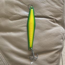 Vintage Killer Ex7 Surface Iron Jig Green And Yellow
