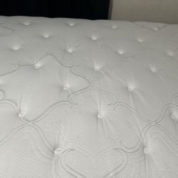 Queen Size Mattress Just One Like New 