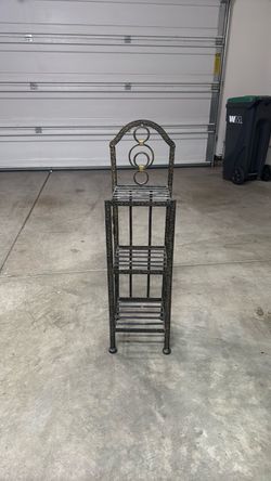 3 Tier decorative shelf stand