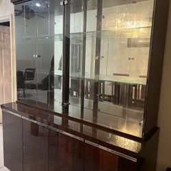 El Dorado Mirrored Modern Italian Varnished Wood China Cabinet - Lots of Storage, Excellent Condition