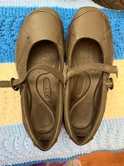 KEEN Women’s Black Mary Jane Walking Shoes – Size 8