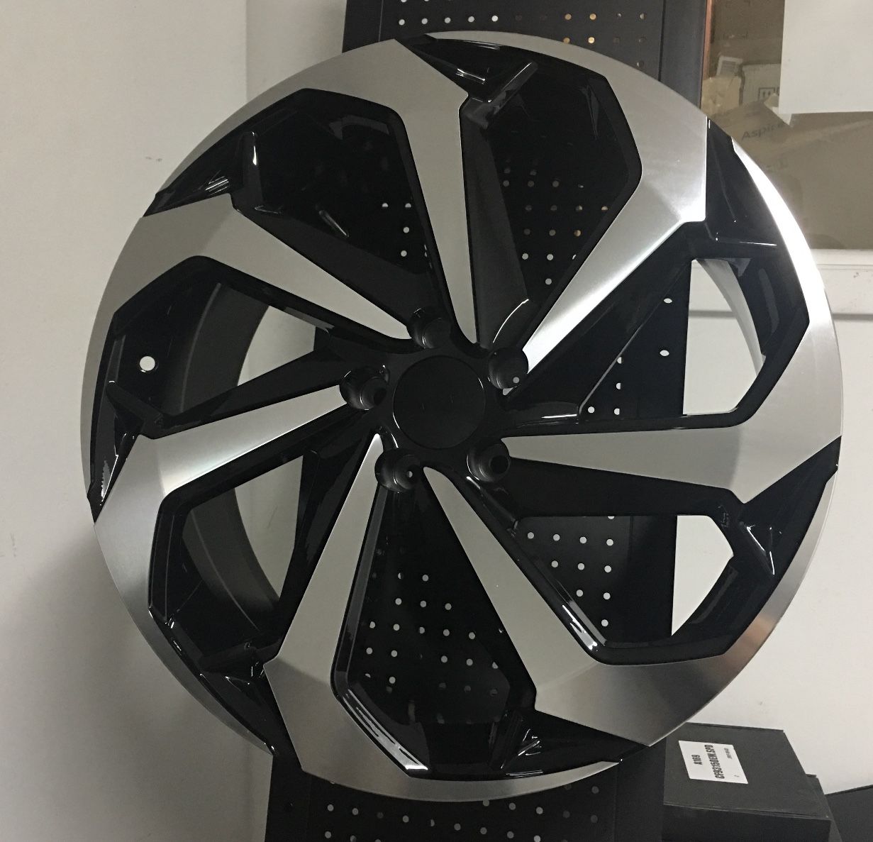 π₯π₯π₯20 inch in stock!π₯π₯π₯(only 50 down payment / no credit needed )