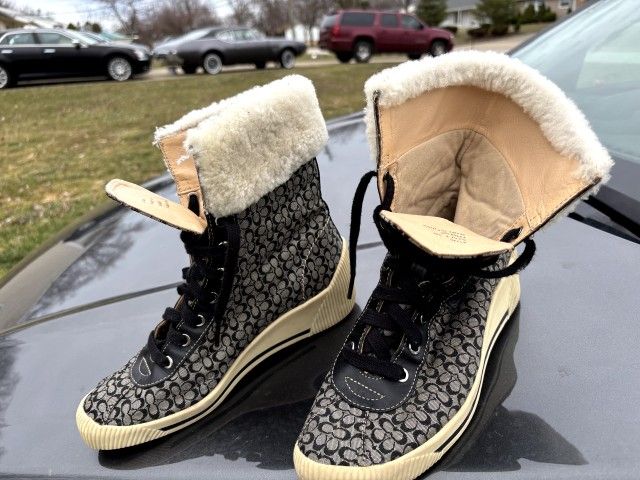 Coach Boots Size 9M