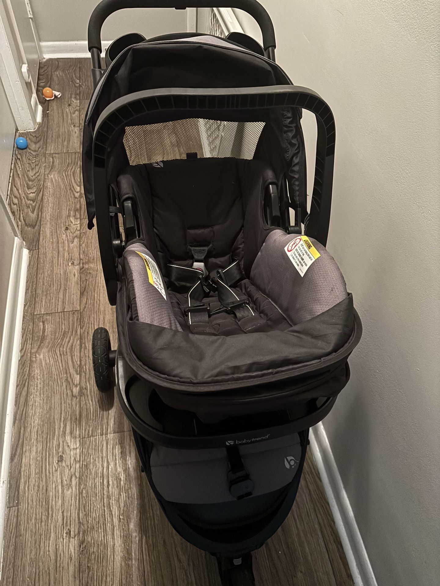 Stroller And Car Seat w/ Base