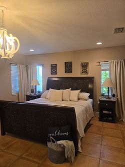 SOLID WOOD Pier 1 king bedroom Set