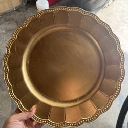 Beaded Scallop Gold Charger Plates