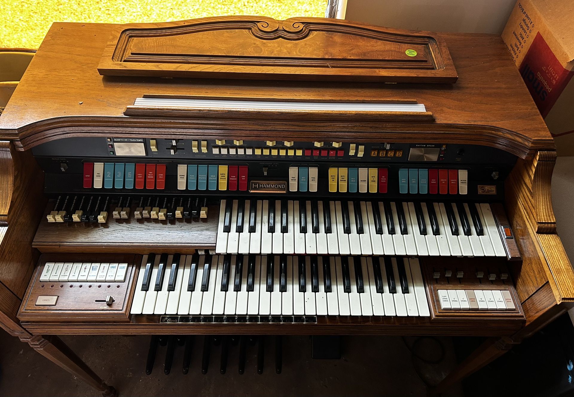 Hammond AURORA CLASSIC ORGAN With Bench