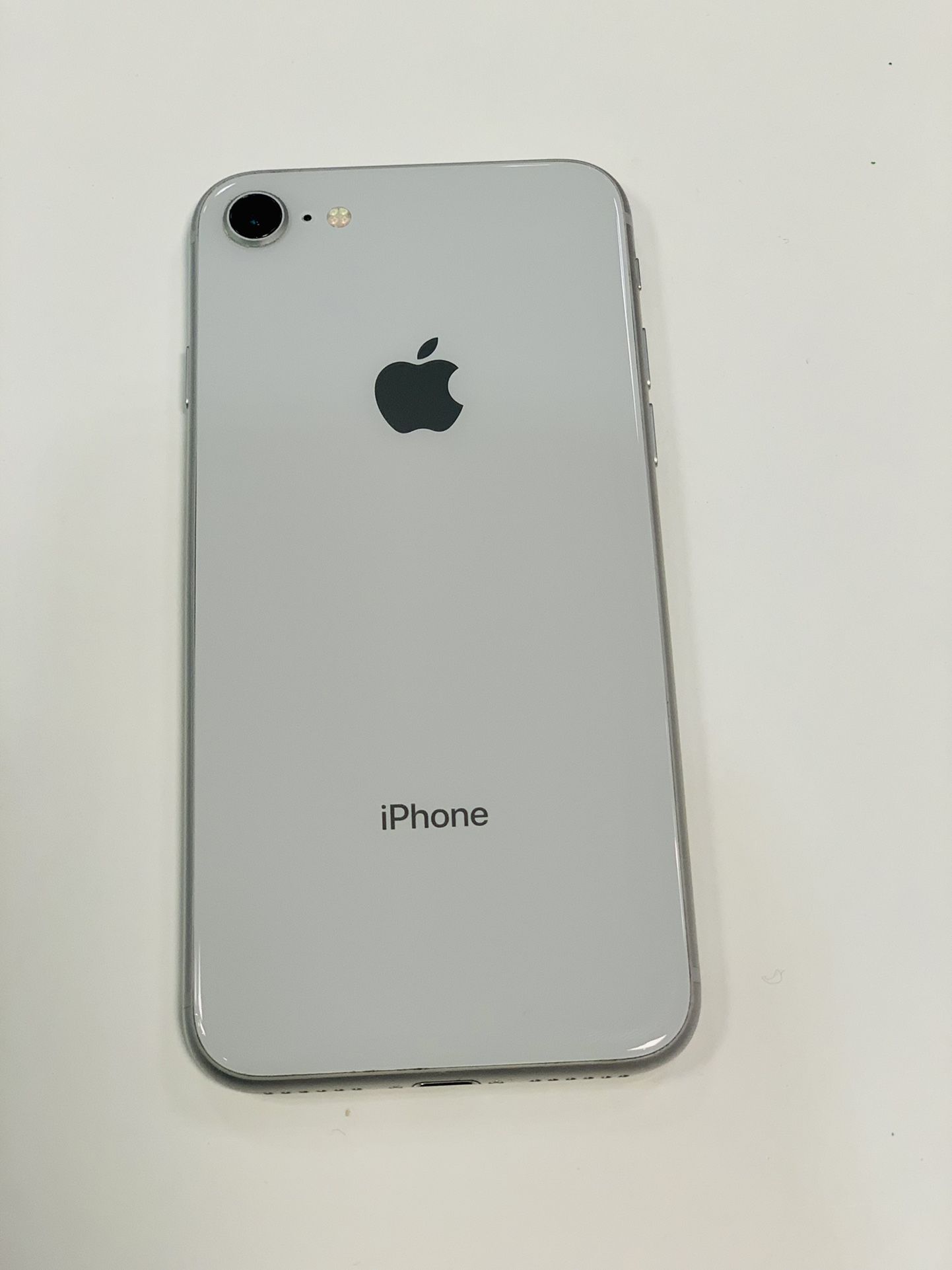 IPhone 8 64GB Fully unlocked
