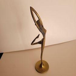 Vintage Brass Ballerina Statue 12" Minimalist Dancer Mid Century Modern
MCM.
It is 12" tall. Weight 13oz plus shipping materials. Pre-owned, good
shap
