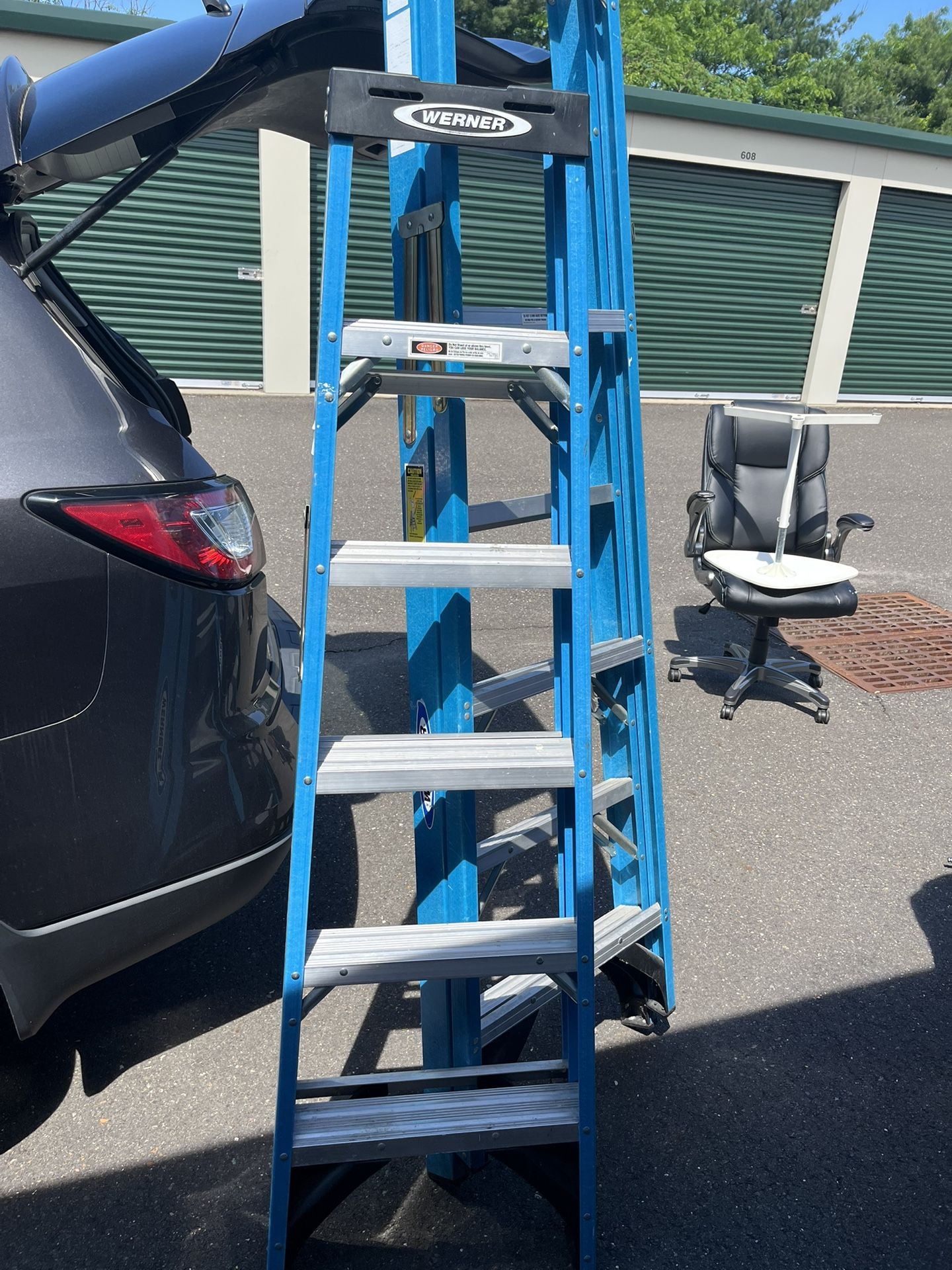Werner 6’ Fiberglass Ladder