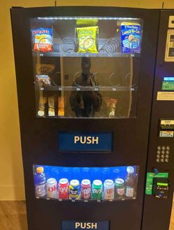 HY2100 Seaga Combo Vending Machine