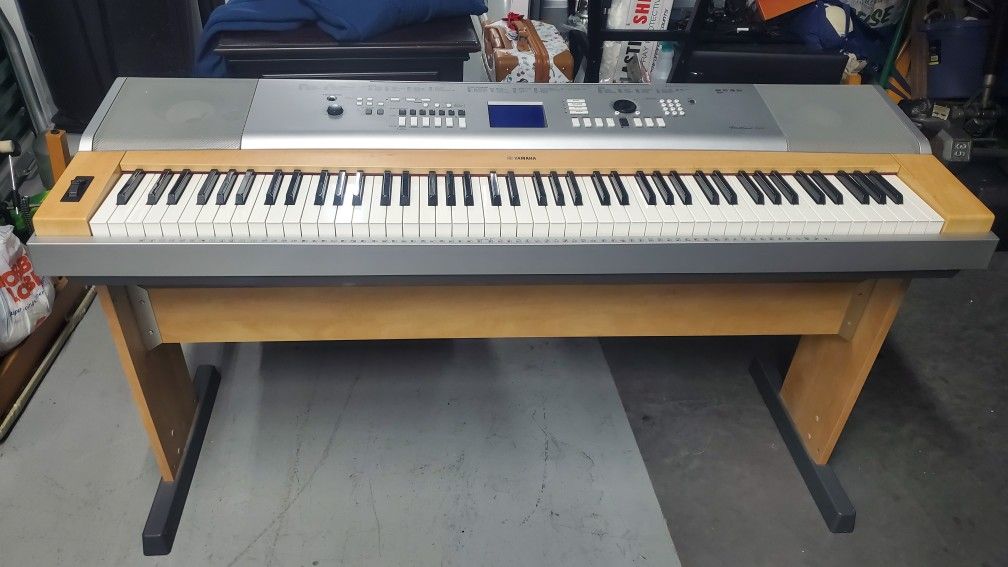 Yamaha DGX  630 Digital Keyboard 