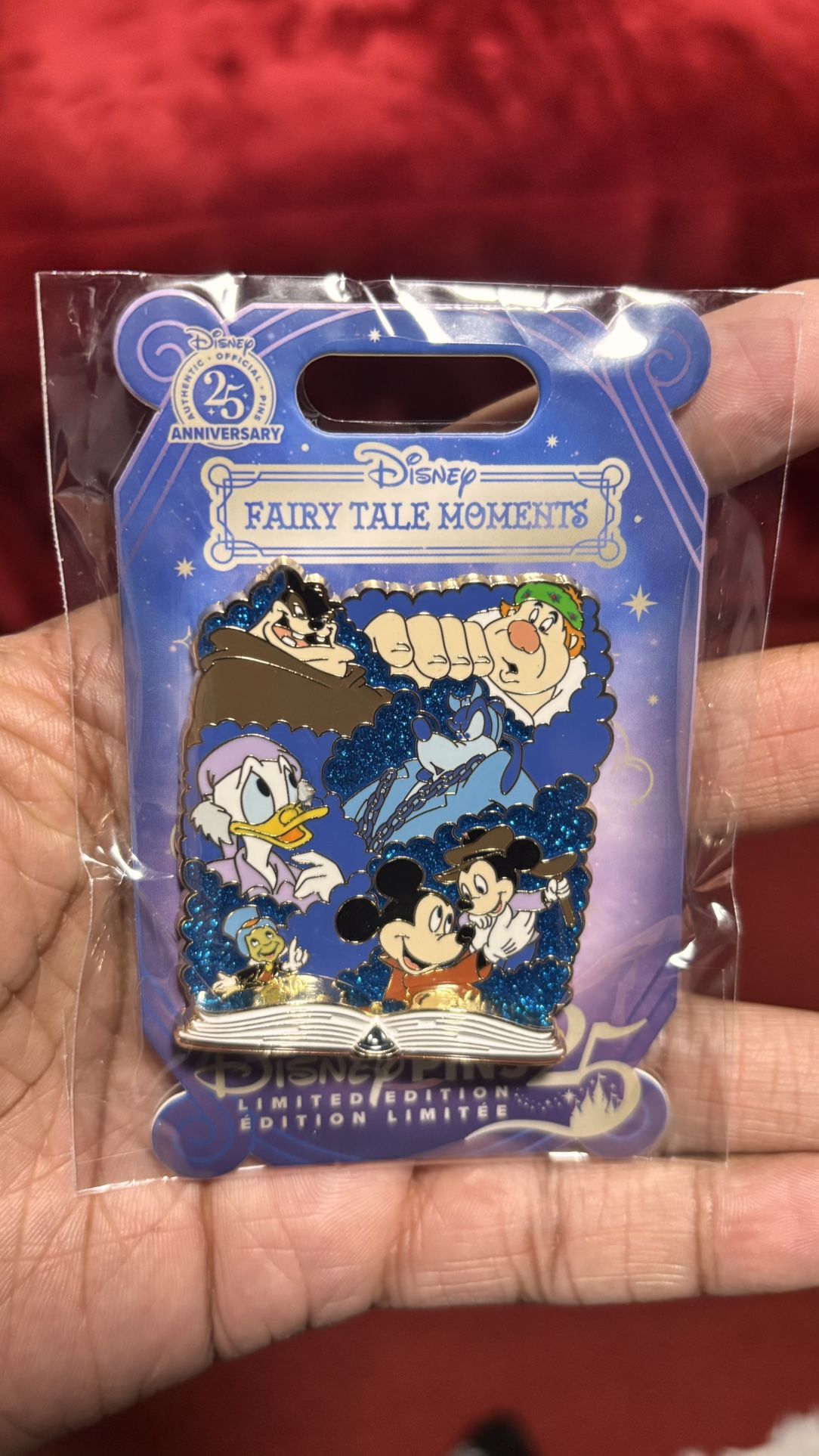 Disney Mickey’s Christmas Carol Fairy Tale Moments Series Pin 2025 LE