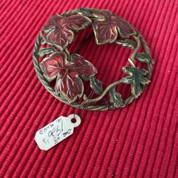 Vintage Brooch 2 1/2inch Diameter 