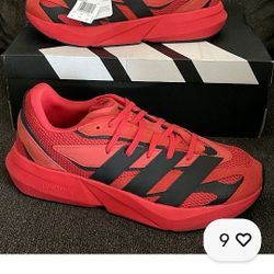 Adidas Men's NWOB Size 11 Athletic Shoes