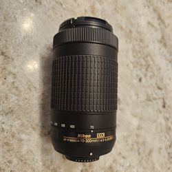 Nikon AF-P DX NIKKOR 70-300mm f/4.5-6.3G ED VR Lens for Nikon DSLR Cameras