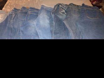 Women size 9/10 jeans bundle all 10$