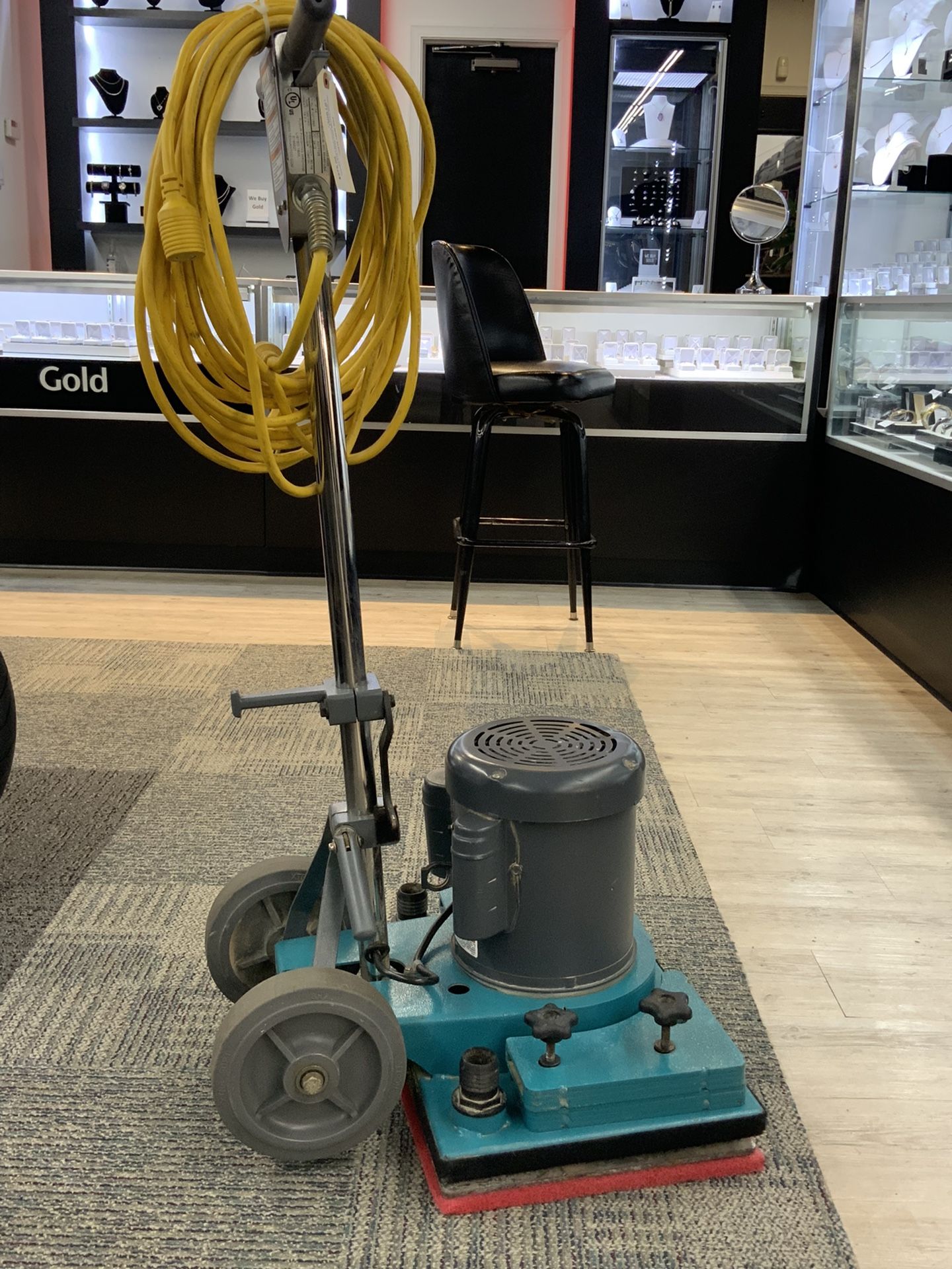 TENNANT F14 Orbital Floor Machine Scrubber for Sale in Eastlake, OH