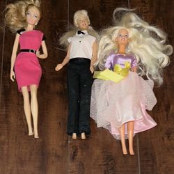 58 Barbie Dolls