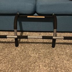 Pull-Up Bar – Perfect for Home Workouts