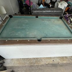 Free Pool Table