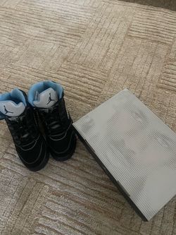 Jordan 5 black Carolina size 10