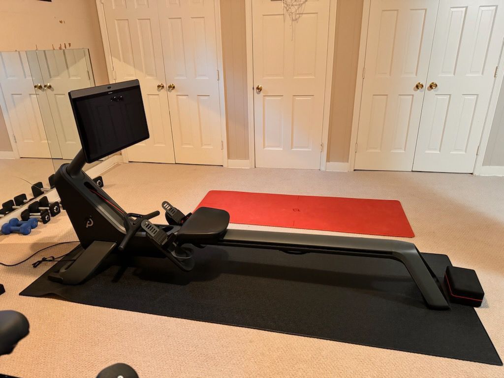 Peloton Row in excellent condition + delivery + Warranty available