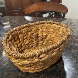 Oval basket