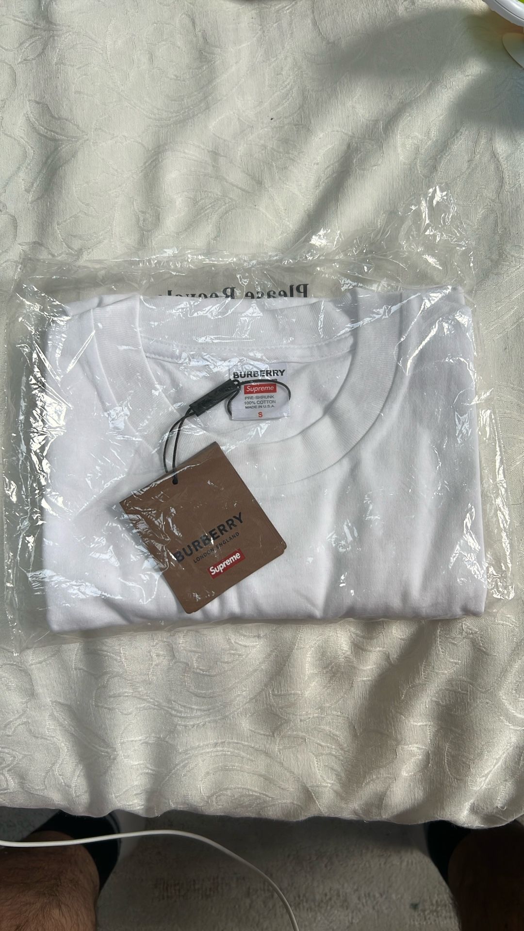 Burberry Supreme Tee Shirt