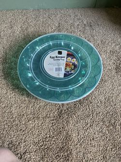 Egg Keeper & Yarn & A Game 