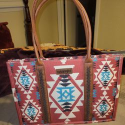 LARGE NEW WRANGLER TOTE BAG FOR SALE!