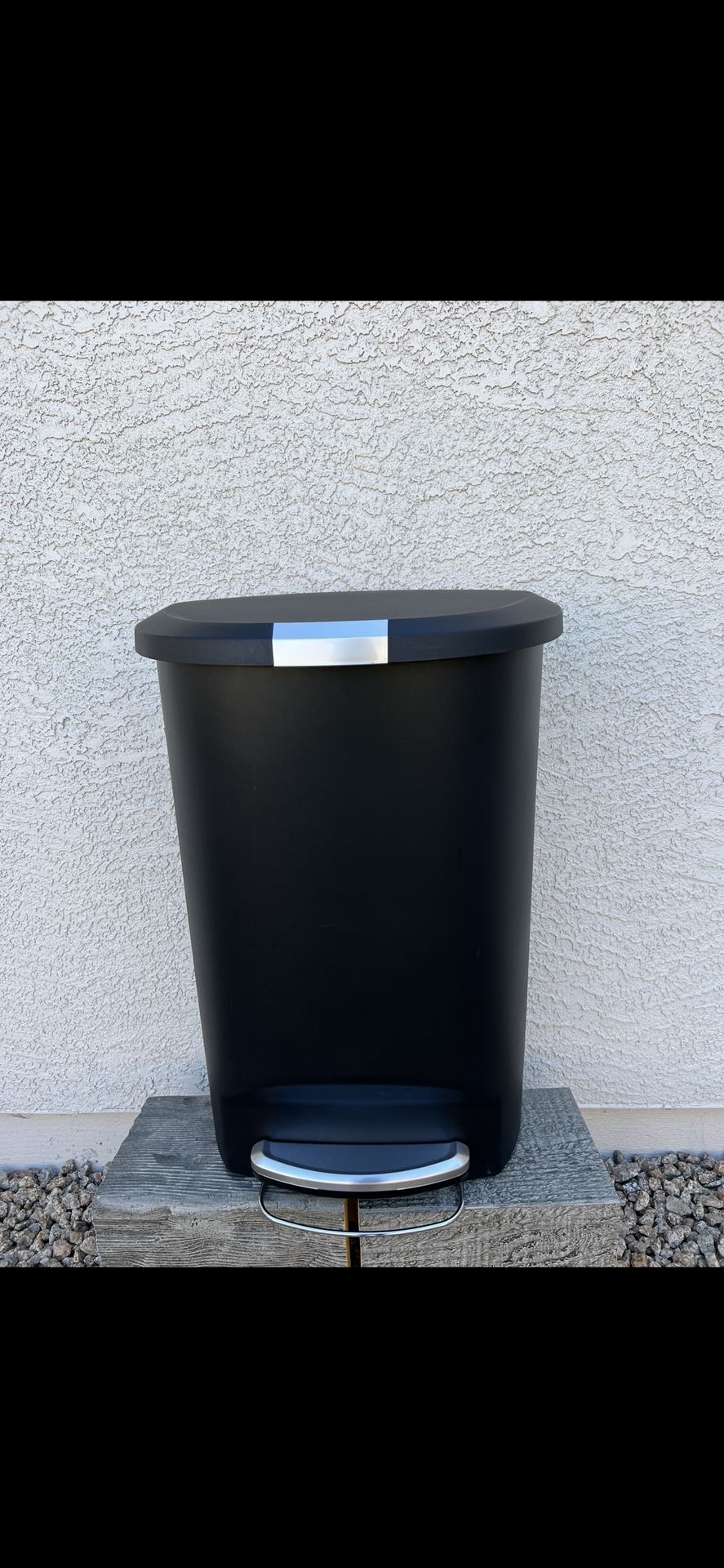Simplehuman Semi-Round Kitchen Step Trash Can With Secure Slide Lock