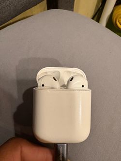 1st generation AirPods - used