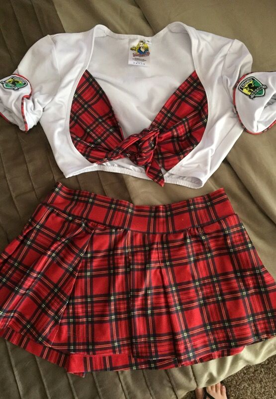 Tilted kilt outfit