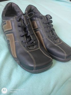 Clarks Leather Shoes Brand New