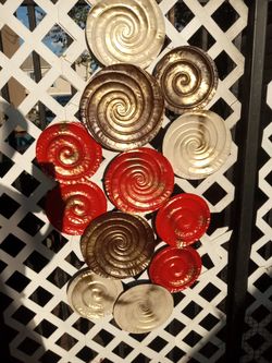 WALL DECOR CASH ONLY 