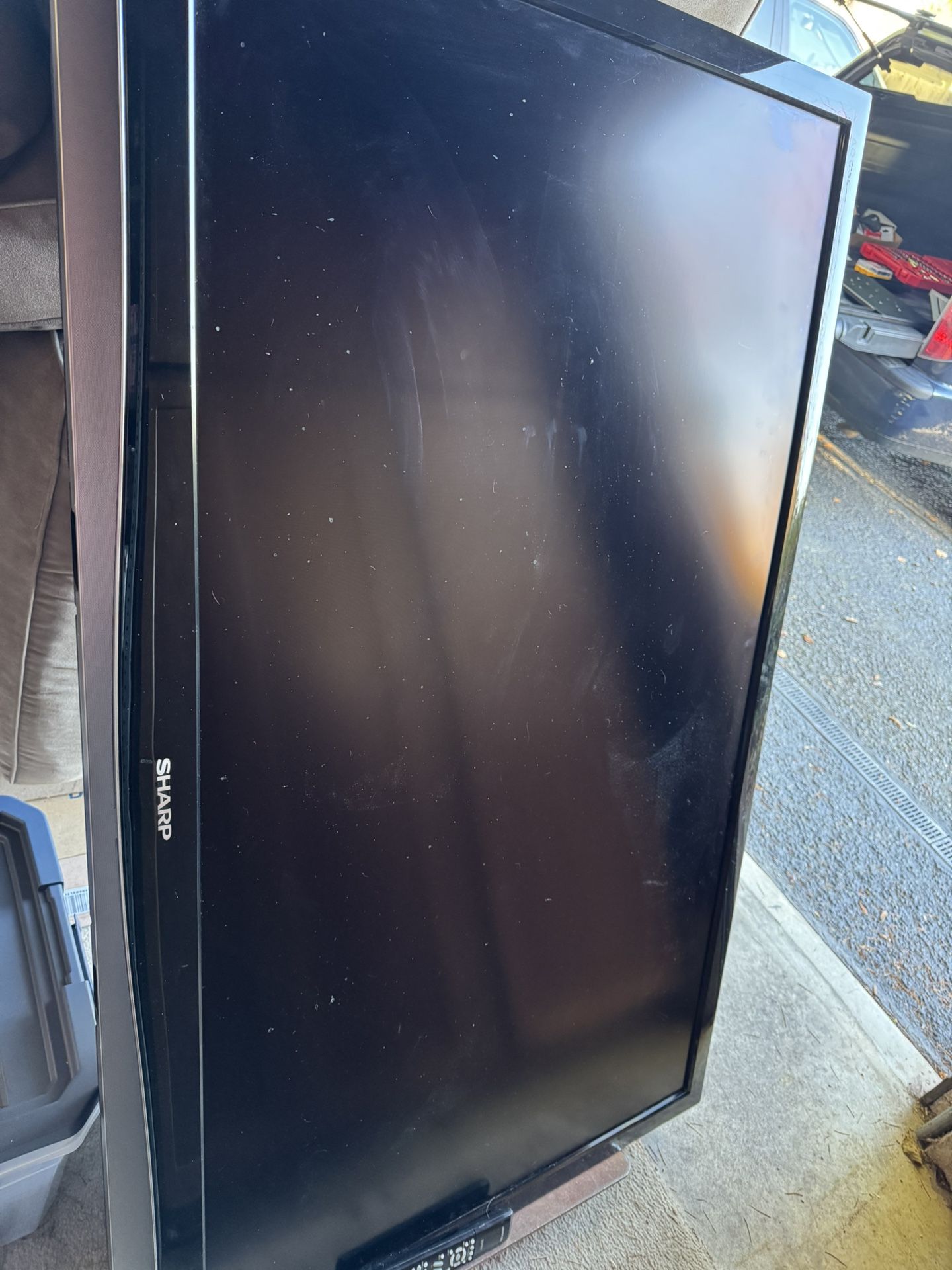 65 Inch 10 Year Old Sharp TV