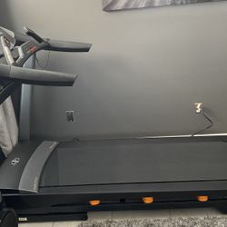 Nordictrack Treadmill C950 Pro for Sale in Jacksonville FL OfferUp