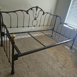 Wrought Iron Daybed Twin