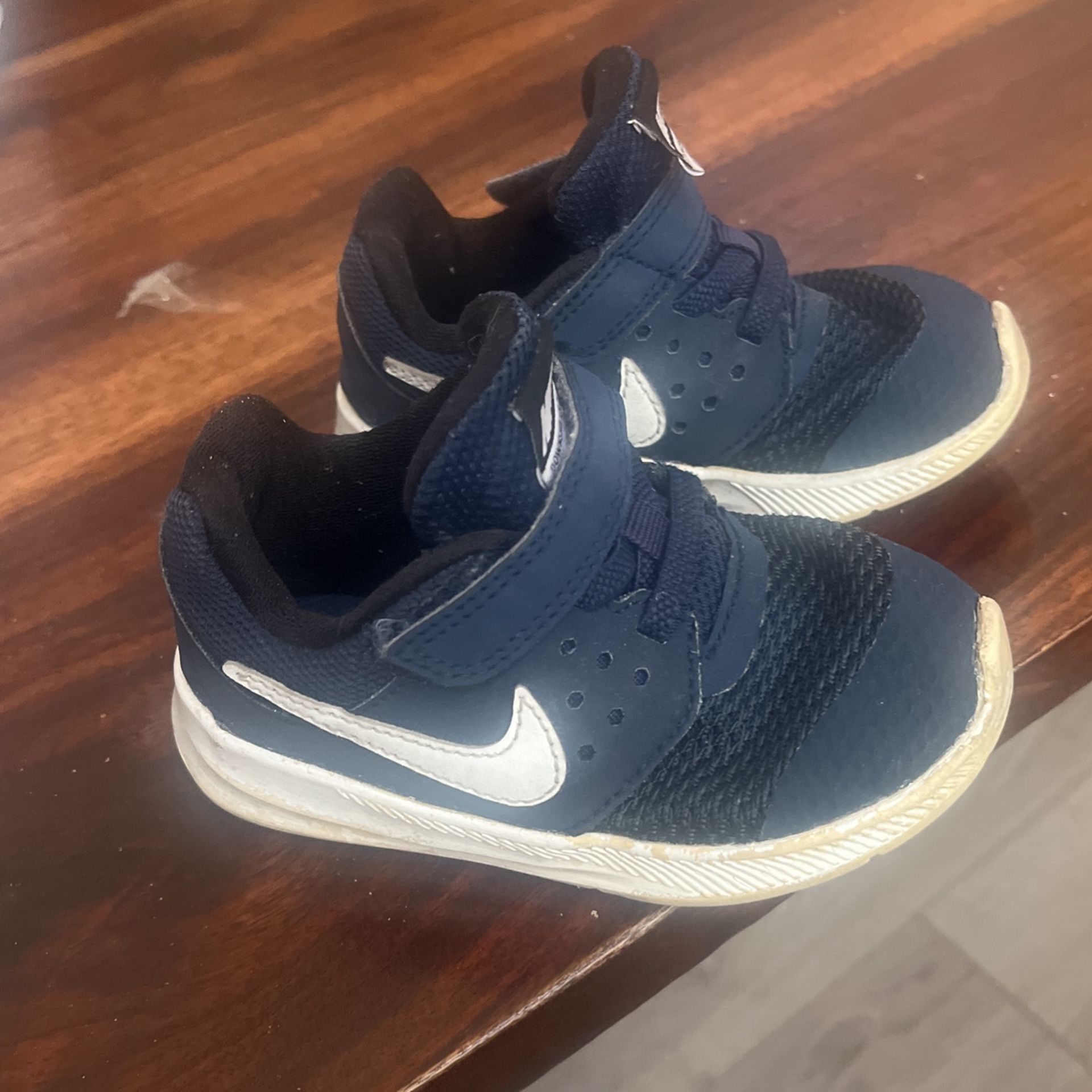 Nike Baby Size 7C 