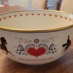 Charles Wysocki Americana Bowl