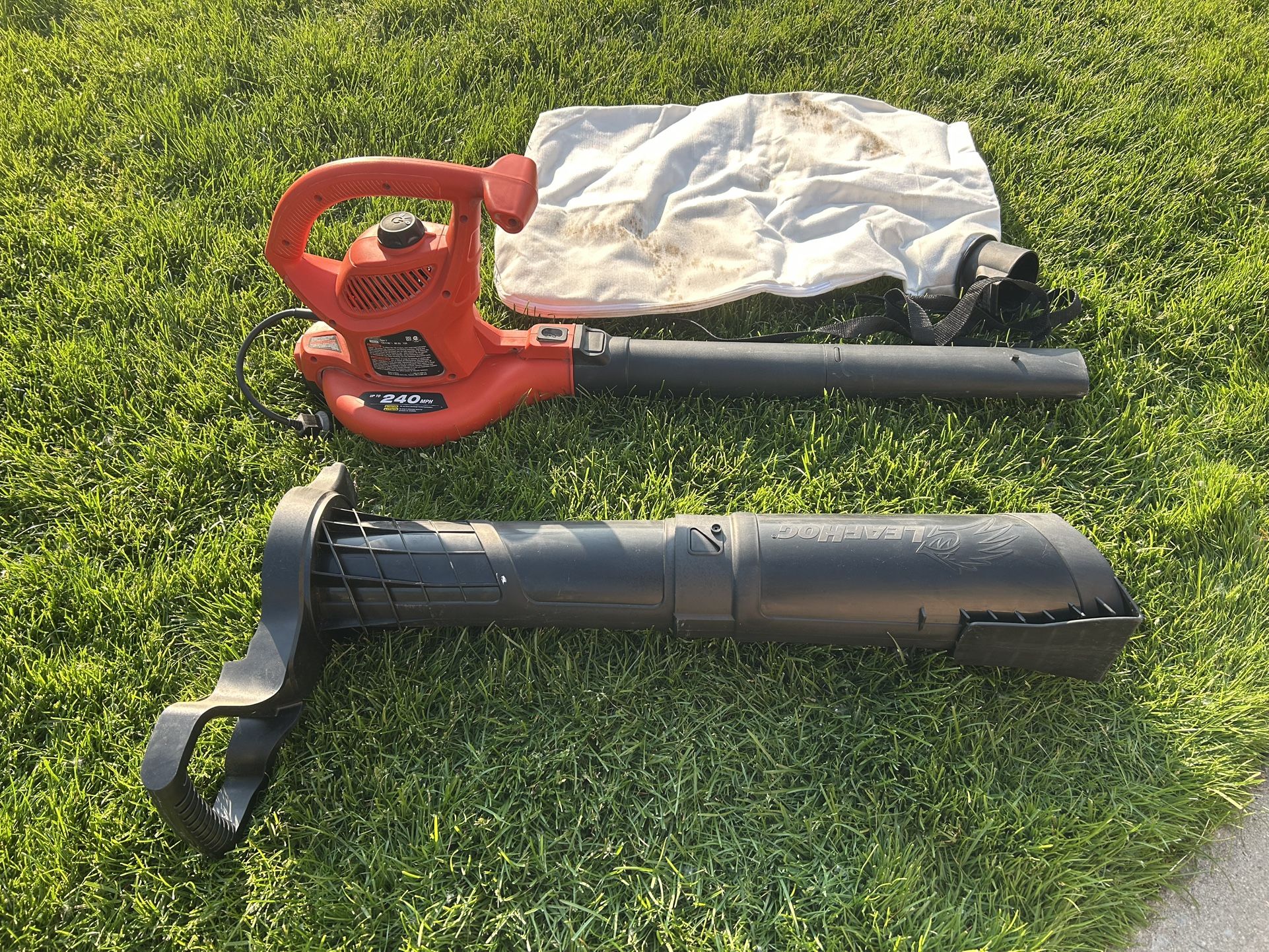 Black & Decker Leaf Hog leaf blower & Vacuum