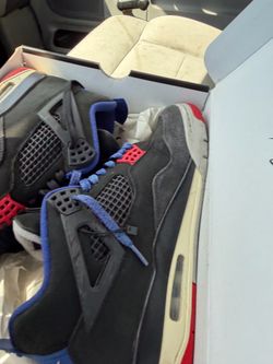 Jordan 4 size 10