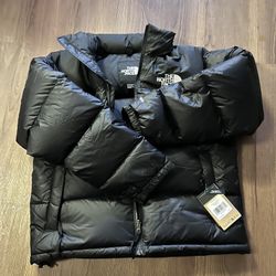 Brand new, never worn The North Face 1996 Nuptse Puffer – Black (Large) | Unisex 