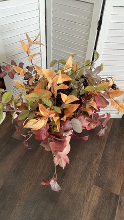 Fall leaf artificial arrangement