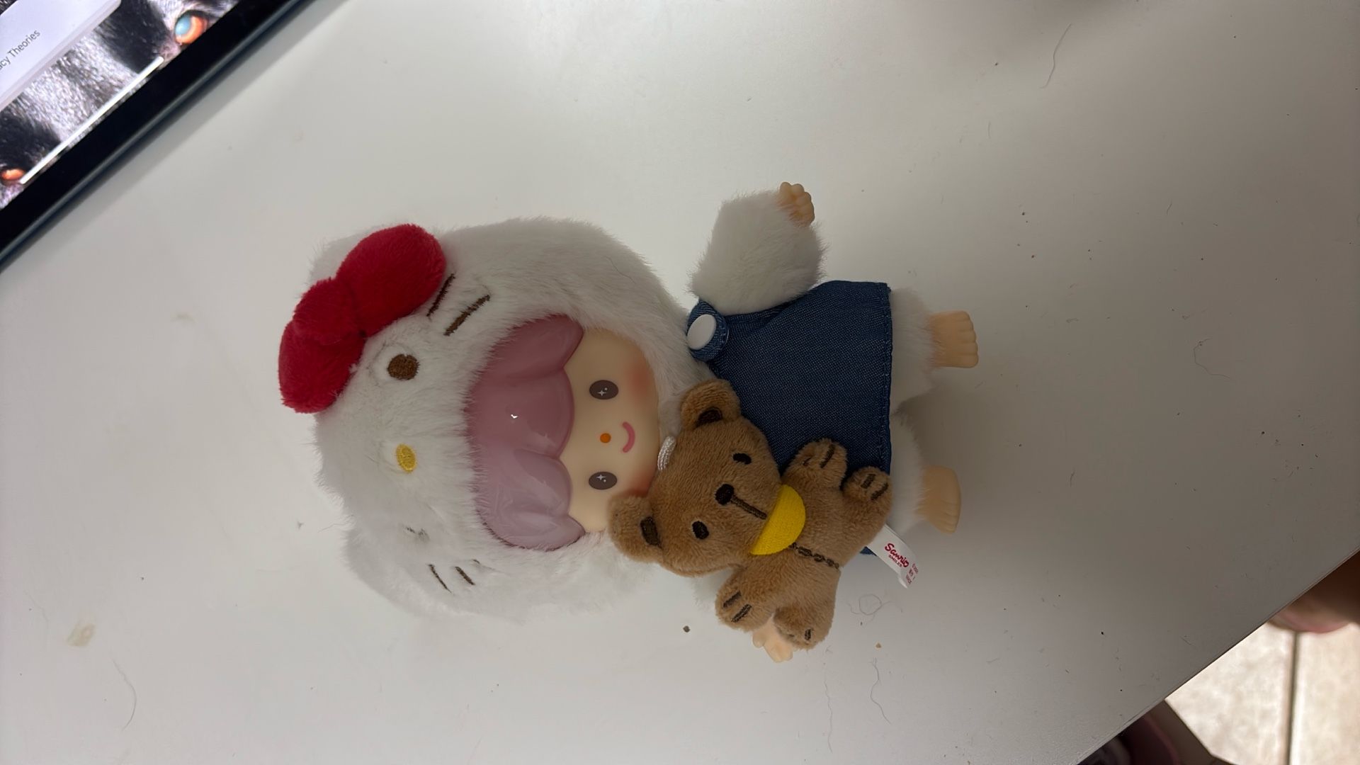 Hello Kitty keychain 