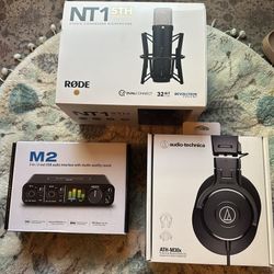 Microphone, Headphones & Audio Interface