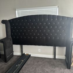 King Velvet Bedroom Set
