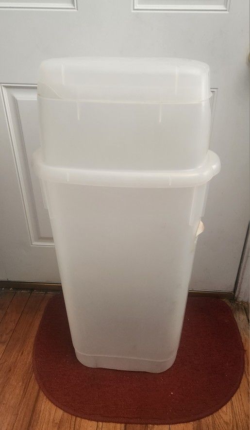 Rubbermaid Wrap & Craft Plastic Wrapping Paper Holder Container Storage