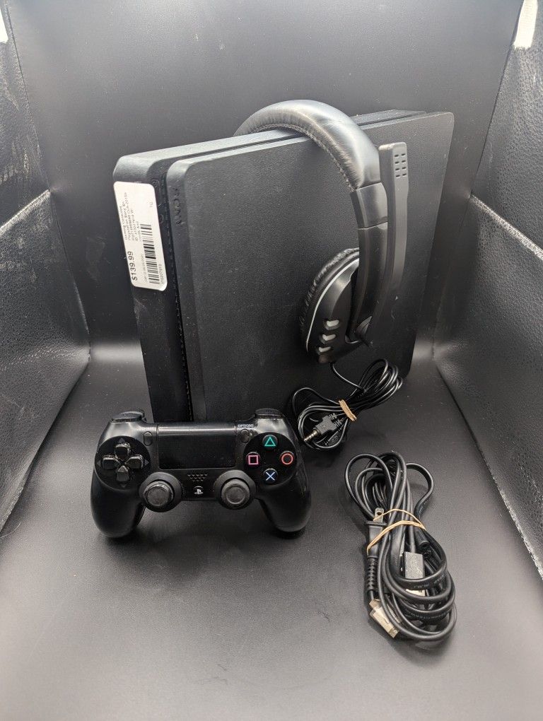 SONY M:CUH-2215B PLAYSTATION 4